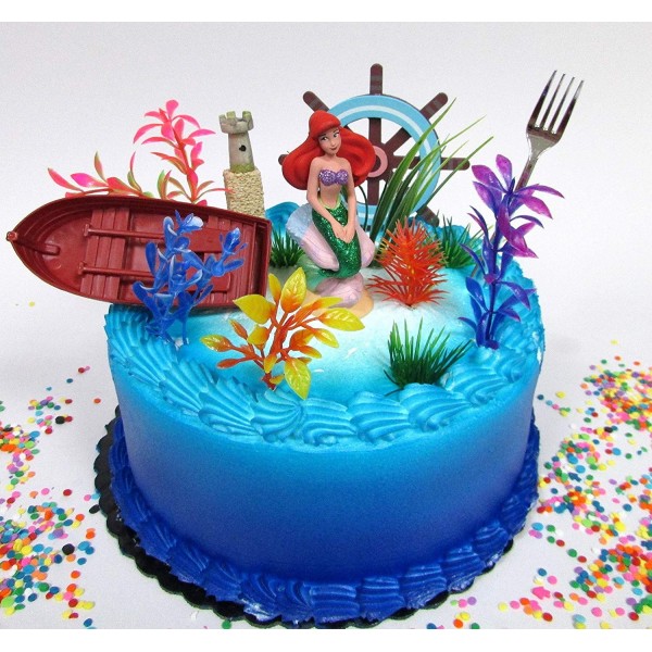 PRINCESS Cake Featuring Decorative Accessories