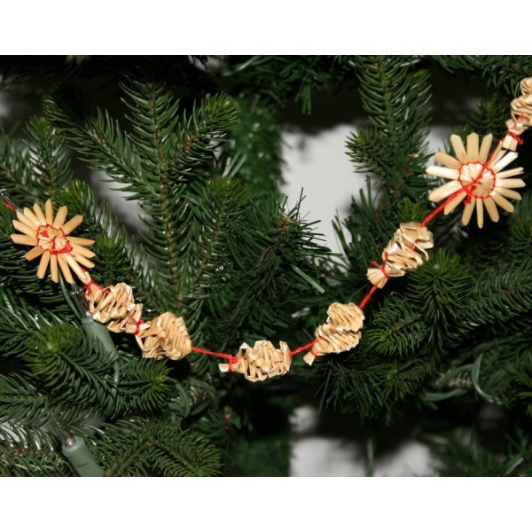 ScandinavianShoppe H1 901 9 Straw Garland Snowflakes